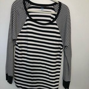 Black and white old navy stripped long sleeve